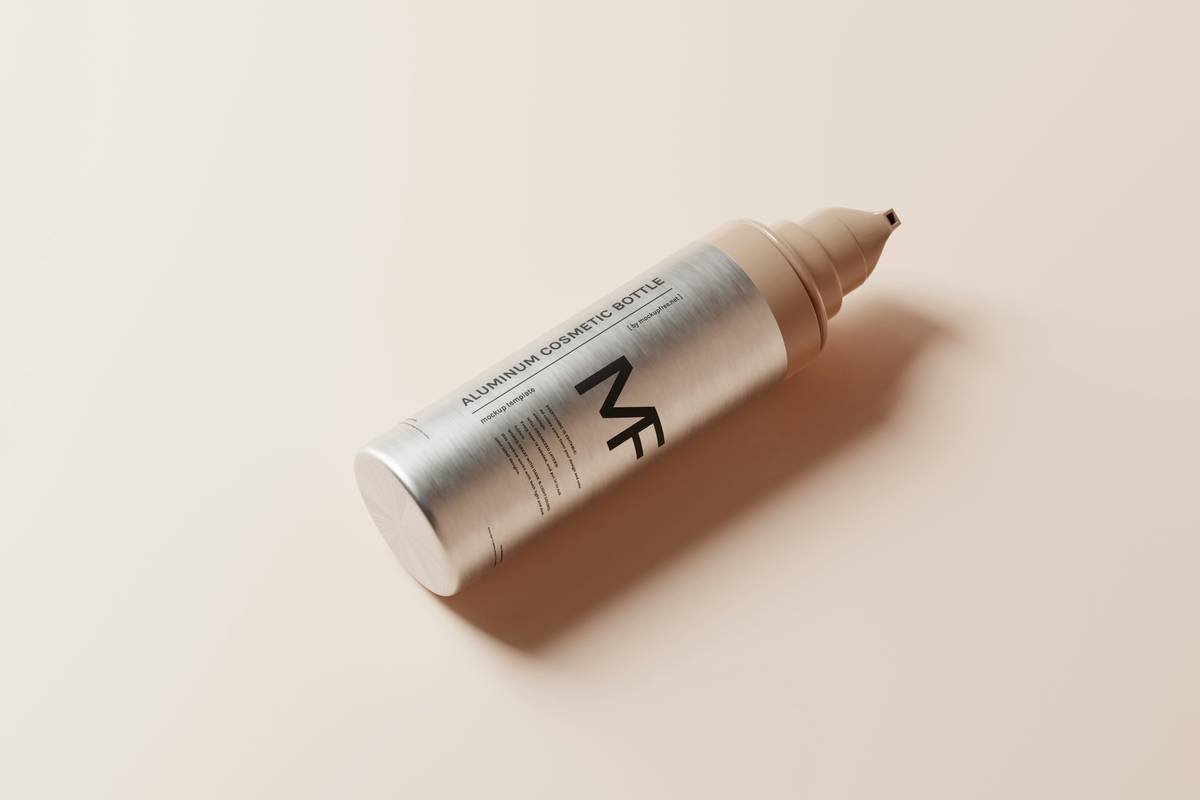 Side-by-side comparison chart showing clear vs. tinted eyebrow gel performance across hold, color payoff, and longevity